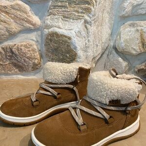 NEW UGG Lakesider Heritage Lace Up Waterproof Suede Ankle Boots No box 6.5